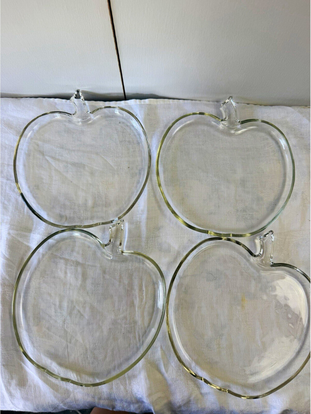 Unmarked Clear Glass Apple-Shaped Fruit Plates/Dishes Set of 4 Adult
